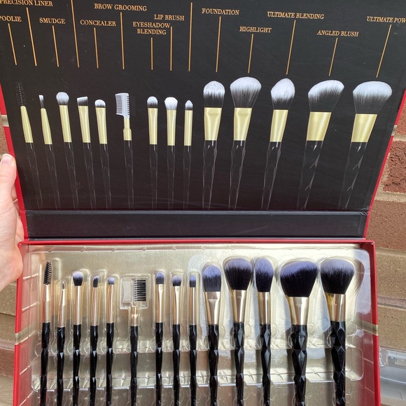 Makeup brush set - Picture 2 of 2